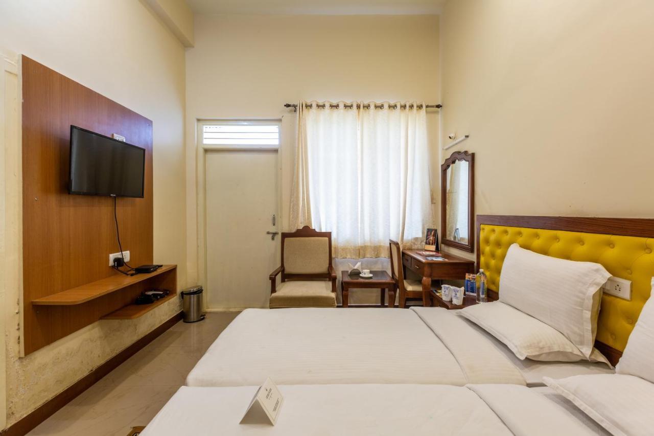 Kstdc Hotel Mayura Biligiri, Br Hills Honganoor エクステリア 写真