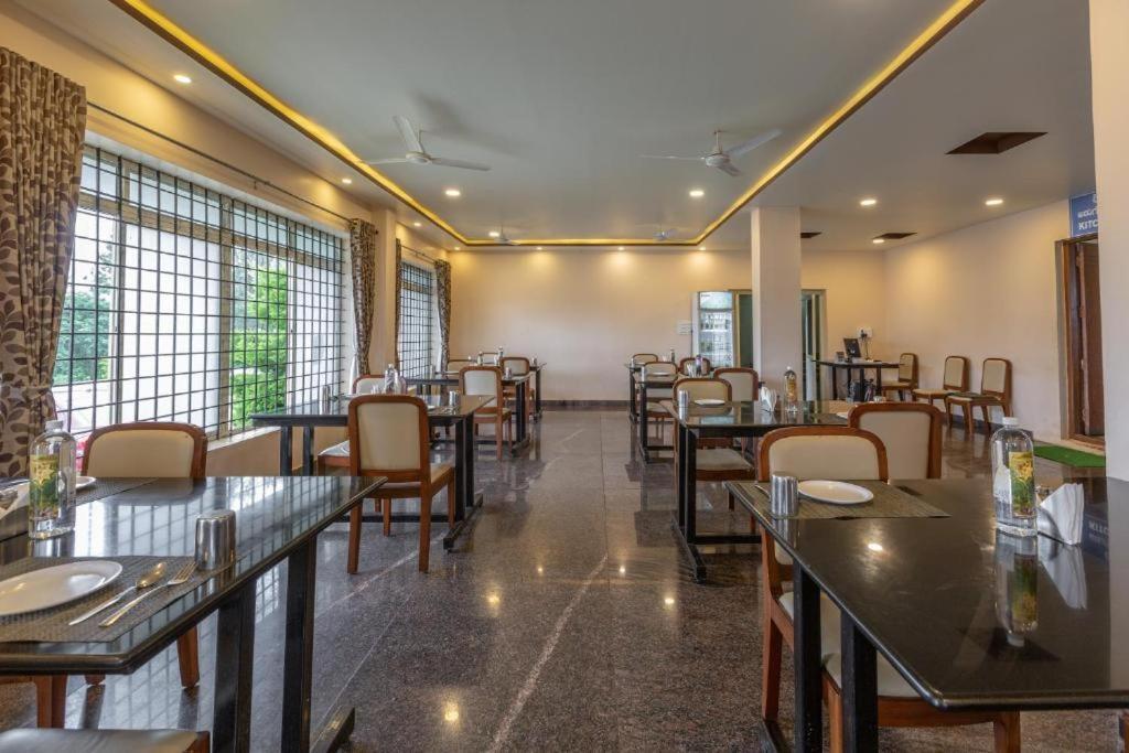 Kstdc Hotel Mayura Biligiri, Br Hills Honganoor エクステリア 写真