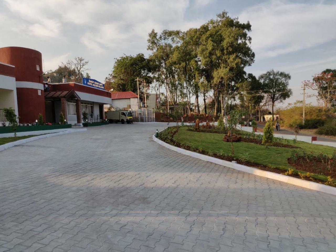 Kstdc Hotel Mayura Biligiri, Br Hills Honganoor エクステリア 写真